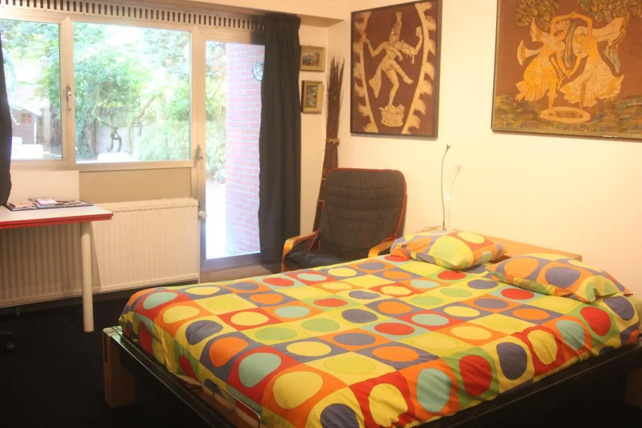 B&B Middelheim Antwerp 2*,